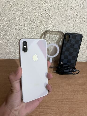 Apple iPhone: IPhone Xs, 64 ГБ, Белый, Зарядное устройство, 76 %