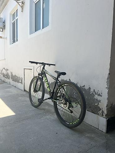 scooter elektrikli oturaklı: BMX dağ velosipedi - Çərçivə: yüngül alaşımlı, 27.5” ölçülü təkərlər — 2