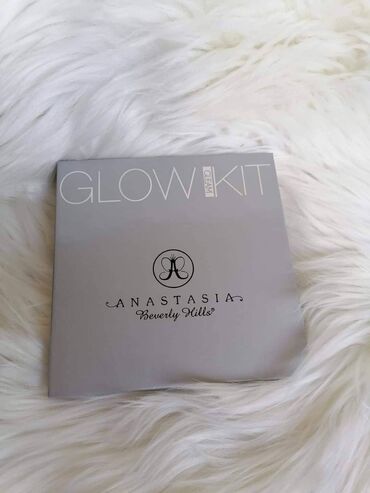 Šminka: Anastasia Beverly Hills - THAT GLOW set od 4 nijanse hajlajtera — 4