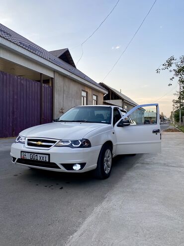 Daewoo: Daewoo Nexia: 2010 г., 1.5 л, Механика, Бензин, Седан