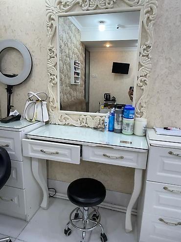 manikur ucun masa: Nigar3. Salon güzgüləri satılır. 3f ədədir. 1 ədədi 150 azn əla — 1