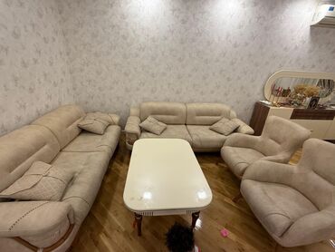 aci badam: İşlənmiş, Klassik divan, 2 kreslo, Divan, Bazasız, Açılmayan