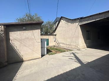 Продажа коттеджей и домов: --- 🏡 **Продается уютный и просторный дом в г. Бишкек, ул. Матыева 72 — 4