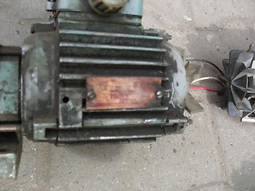 Электродвигатели: Продаю: Электродвигатели. 1. Стоял на центрифуге.220 вольт, 800 — 5