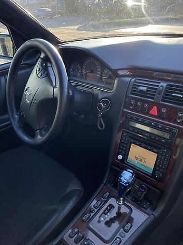 Mercedes-Benz: Mercedes-Benz E-Class: 2001 г., 4.3 л, Автомат, Бензин — 9