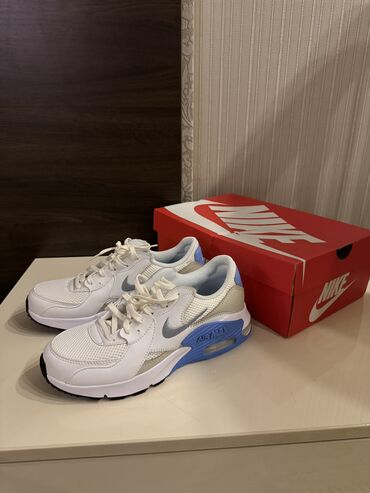 39 40бу: В наличии абсолютно новые кроссовки AirMAX от Nike. Размер 39