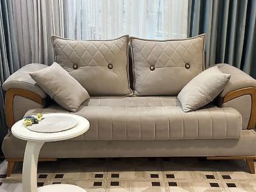 Divanlar: İki nəfərlik yumşaq divan - Rəng: açıq bej - Material: məxməri — 1