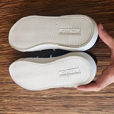 başmaq: Nautica brendinin orijinal ayaqqabısı. Yenidir, geyinilməyib. US ölçü — 3