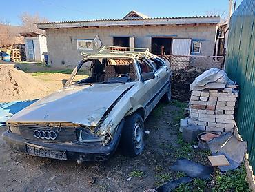 Другие детали кузова: Продаю Автомобиль на разбор/запчасти. Кузов: седан бежевого цвета — 5