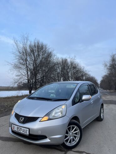 мерседе 210: Honda Fit: 2010 г., 1.3 л, Вариатор, Бензин, Van