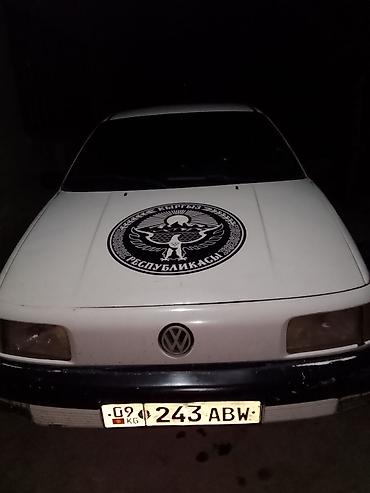 Унаа сатуу: Volkswagen Passat: 1991 г., 1.8 л, Кол менен иштөөчү, Бензин, Седан — 2