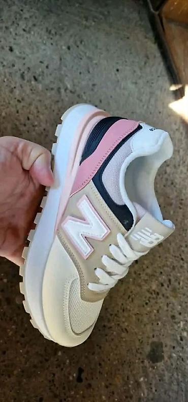 kickers jeftino: Nove patike NB od 36 do 41 za samo 3900 din
PK🌛 — 1