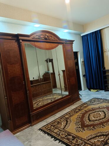 Uzunmüddətli kirayə mənzillər: Uzunmüddətli kirayə mənzil – tam mebellə - Geniş və işıqlı otaq — 25