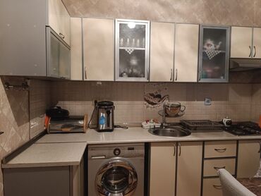 б у кухонная мебель: 🆘MƏTBƏX MEBELI🆘 satılır Qiymətə univalnik və qaz da daxildir. ✅ Real