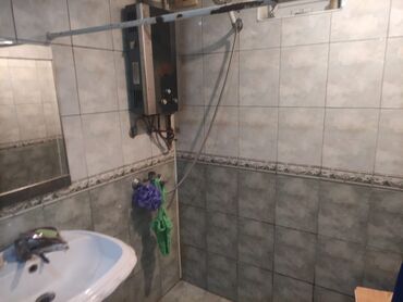 Həyət evləri və villaların satışı: 3 otaqlı, 100 kv. m, Kredit yoxdur, Orta təmir — 8