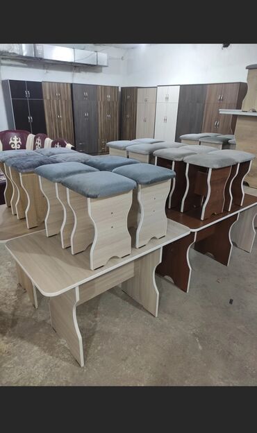 столы с табуретками: Комплект стол и стулья Гостевой, Новый