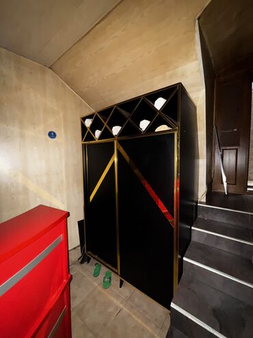 Giriş qapıları: 1ci şekldeki qapi 300AZN, diger qapilar ise 150 azn, Divan kreslo 400 — 10