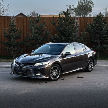 Toyota: Toyota Camry: 2018 г., 2.5 л, Вариатор, Гибрид, Седан