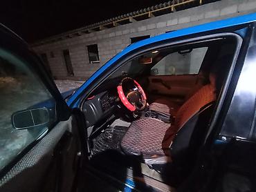 Volkswagen: Volkswagen Passat: 1993 г., 1.8 л, Механика, Бензин, Седан — 5