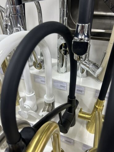 шланги поливные: Смеситель для кухни с гибким силиконовым изливом Casela 55CL