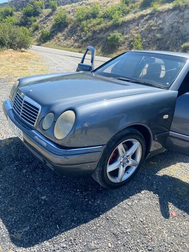 Mercedes-Benz: Mercedes-Benz E-Class: 2 l | 1996 il Sedan -da lalafo.az — 4 Mercedes-Benz: Mercedes-Benz E-Class: 2 l | 1996 il Sedan — 4