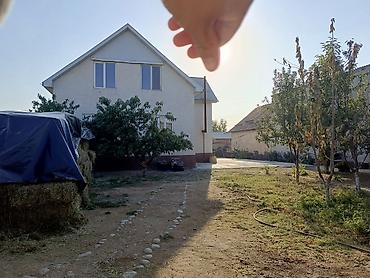 Продажа коттеджей и домов: 6 комнат и более, 104 м², 8 соток, Бишкек, Учкун с. Собственник — 12