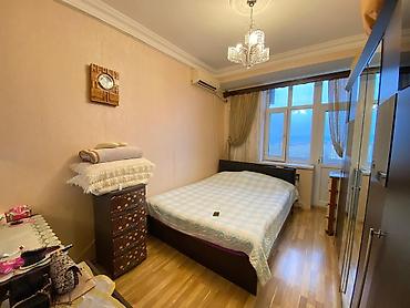 1 комнатная квартира в новостройке: 2 комнаты, Новостройка, м. Ази Асланов, 79 м² — 2