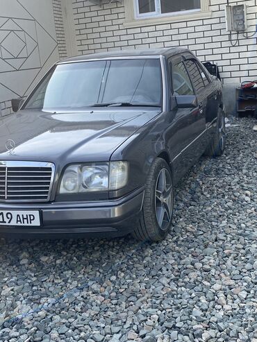 мерс 150: Mercedes-Benz W124: 1994 г., 2.2 л, Механика, Бензин, Седан