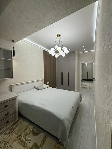 Унитазы: Современный санузел с отделкой под мрамор. - Подвесной унитаз с — 7