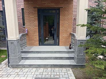 Обшивка лестниц: Гранитные ступени для крыльца, прочные и долговечные. Идеально — 3