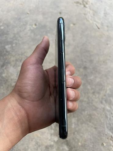 Apple iPhone: IPhone 11 Pro, 256 ГБ Основные характеристики: - Модель: iPhone 11 — 9
