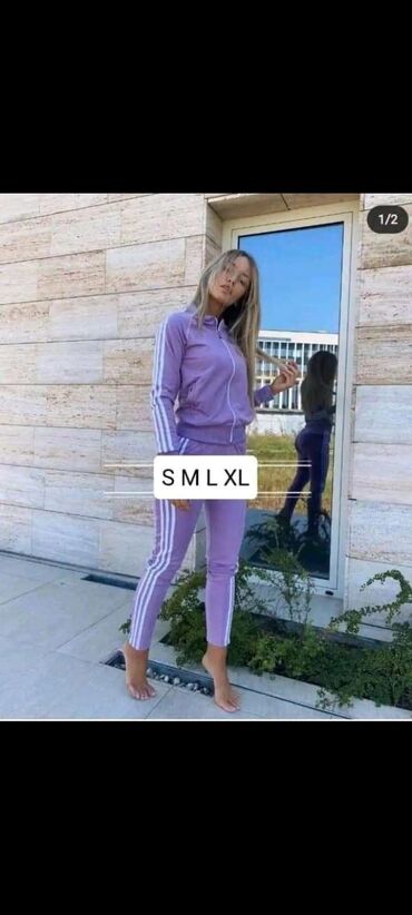Gornji i donji deo: Zenska komplet trenerka mokra likra
 S M L XL 2XL
 Cena 3000din — 9