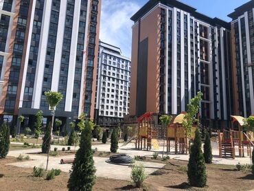снять жилье в кыргызстане: 4 бөлмө, 138 кв. м, Элитка, 8 кабат, ПСО (өзү оңдоп түзөтүп бүтүү үчүн)