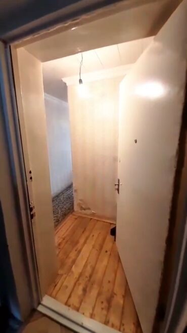 Mənzil kirayələyirəm: Kirayə verilir Gəncədə imperyal şadlıq sarayı qabaqndakı bina 3cü -da lalafo.az — 1 Mənzil kirayələyirəm: Kirayə verilir Gəncədə imperyal şadlıq sarayı qabaqndakı bina 3cü — 1