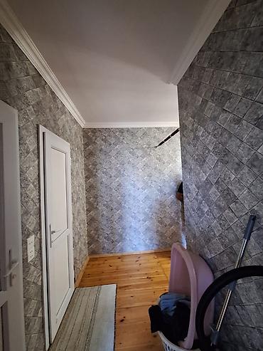 2 ci mikrorayon: Bakı, Bakıxanov qəs., 4 otaqlı, Köhnə tikili, m. Neftçilər, 72 kv. m — 6