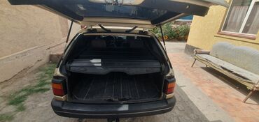 Volkswagen: Volkswagen Passat Variant: 1991 г., 1.8 л, Механика, Бензин, Универсал — 10