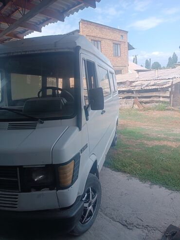 продать скутер: Mercedes-Benz T1: 1990 г., 2.9 л, Механика, Дизель, Минивэн