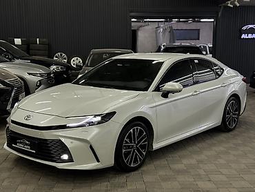 Toyota Camry: 2025 г., 0.5 л, Автомат, Гибрид