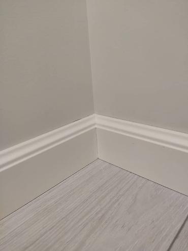 Другие услуги: Установка межкомнатных дверей и напольных плинтусов МДФ — 17