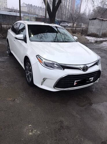 продаю toyota camry: Toyota Avalon: 2018 г., 2.5 л, Вариатор, Гибрид, Седан