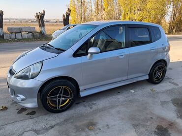 фит машин: Honda Fit: 2002 г., 1.3 л, Автомат, Бензин