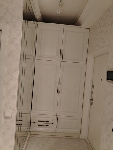 аренда помещения у метро: 2 otaqlı, Yeni tikili, 78 kv. m