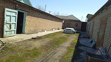 комната ак ордо: Продаю два дома на одном участке,15соток со всеми хоз постройками. В — 9