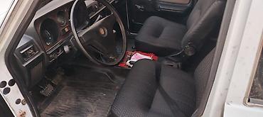QAZ: QAZ 24 Volga: 2.5 l | 1988 il Sedan — 4