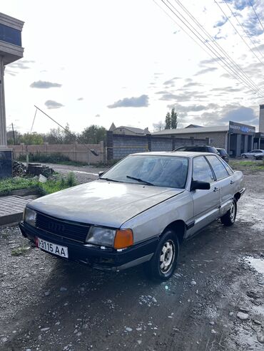 продаю аварийная авто: Audi 80: 1982 г., 2 л, Механика, Бензин, Седан