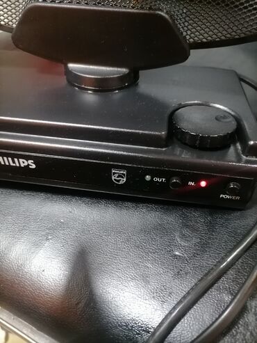 Aksesoari za TV i video: Antena sobna za TV sa pojačivačem Philips
Ispravna 
 Mirjevo — 7