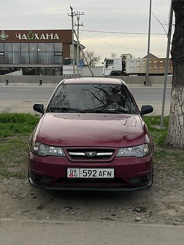 Daewoo Nexia: 2008 г., 1.6 л, Механика, Бензин, Седан