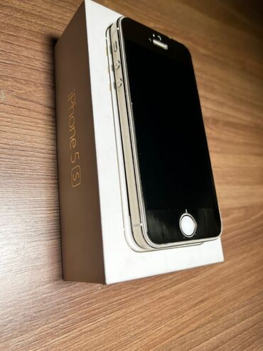 IPhone 5c, Б/у, 16 ГБ, Золотой, Зарядное устройство, Защитное стекло, Чехол