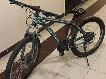 Şəhər velosipedləri: İşlənmiş Şəhər velosipedi Adidas, 26", sürətlərin sayı: 21, Pulsuz çatdırılma, Ödənişli çatdırılma, Rayonlara çatdırılma