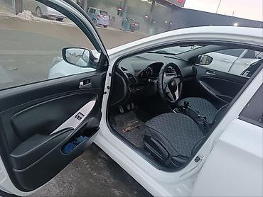 Hyundai: Hyundai Solaris: 2015 г., 1.4 л, Механика, Газ, Седан — 10